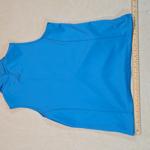 Ladies Golf Bundle, Nike Skort And Lopez Sleeveless Top - Picture 5 of 8